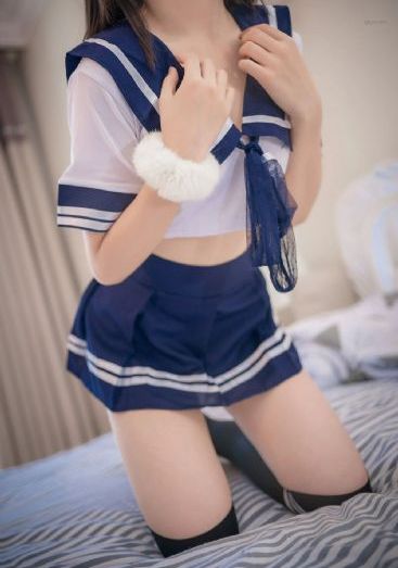 亚洲熟妇乱女区二区三区蜜月_无删减完整版在线观看